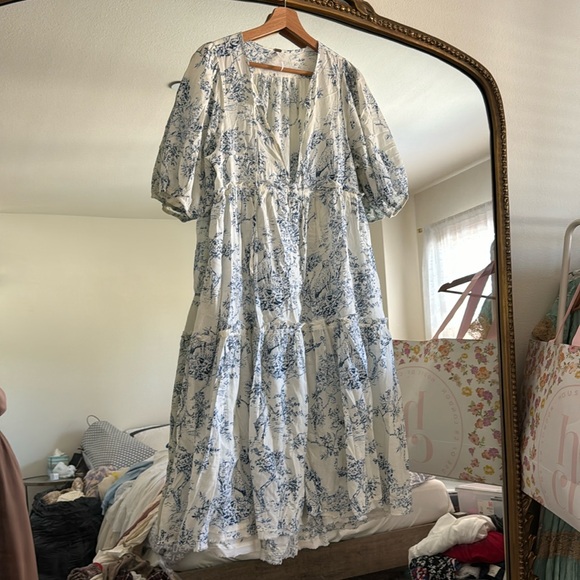 Free People Dresses & Skirts - Free People white blue floral XS midi dress new without tags